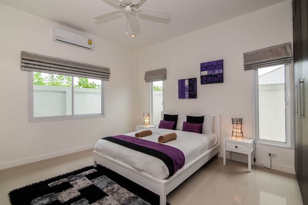 Hua Hin Pool Villa with 4 Bedrooms L50