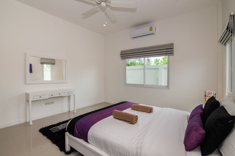 Hua Hin Pool Villa with 4 Bedrooms L50