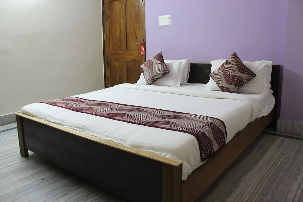 OYO 4988 near Bailey Road