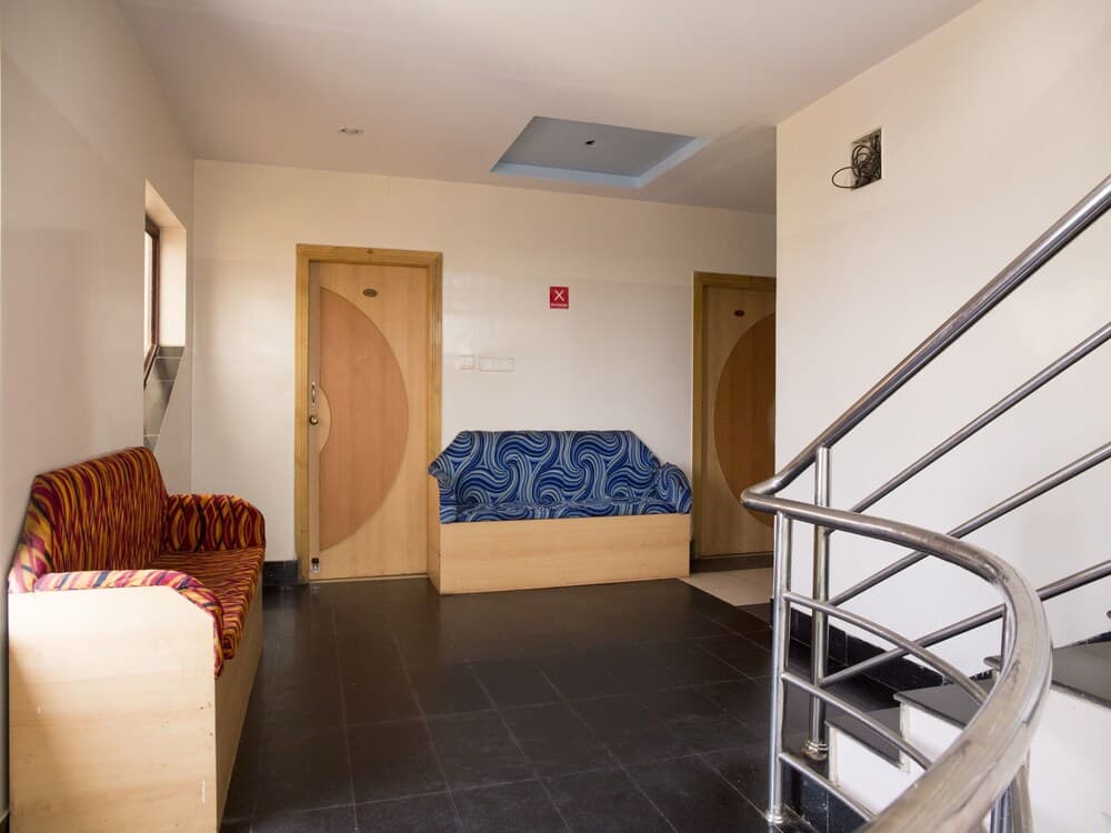 OYO 5016 near Chakratirtha Road