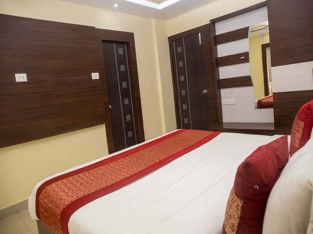 OYO 7637 near Lighthouse