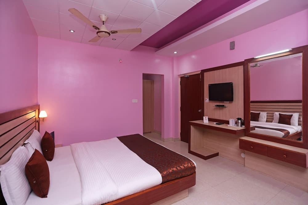 OYO 10046 Hotel Swarna Villa