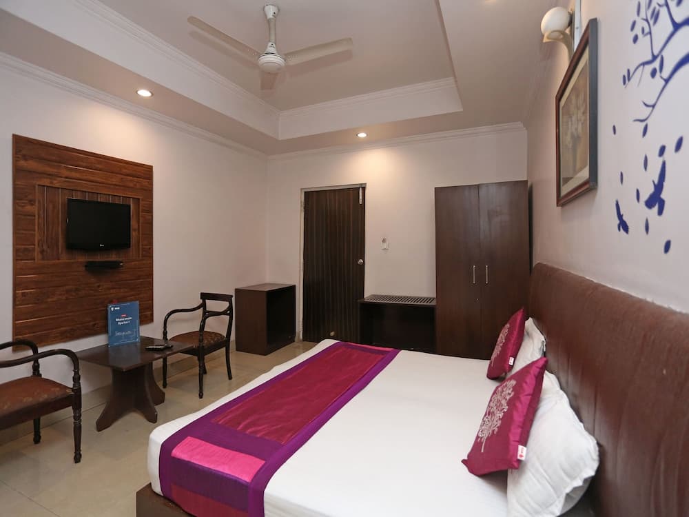 OYO 3697 Hotel Rivieraa