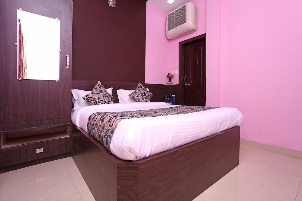 OYO 10190 Hotel Gagan Grant