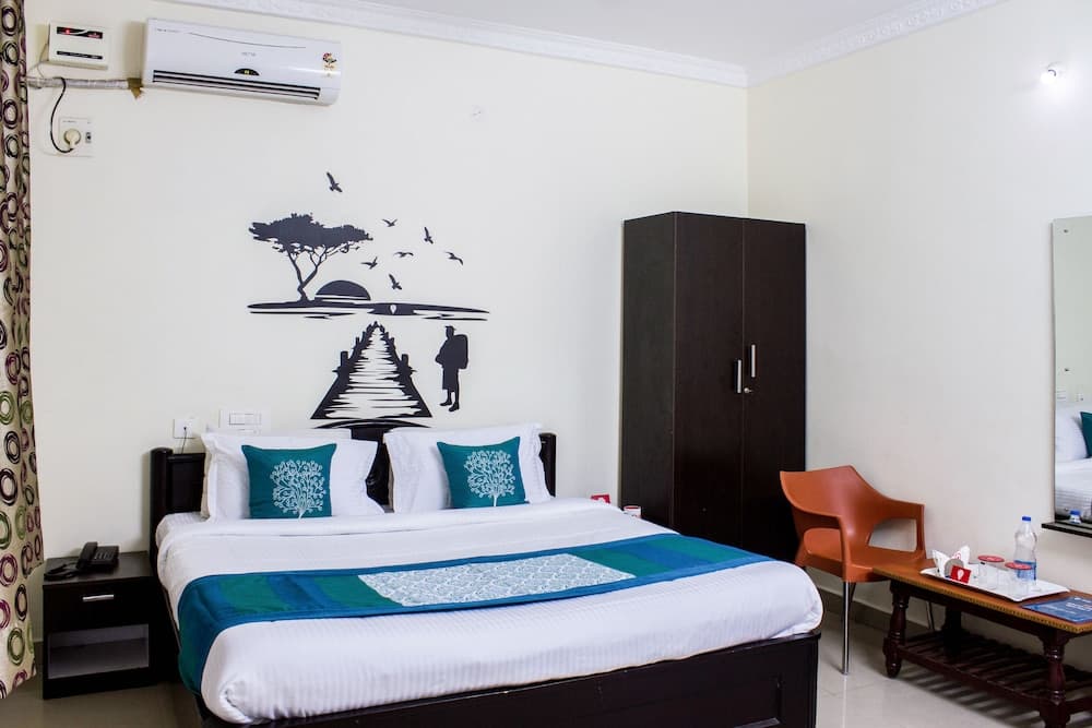 OYO 5083 near Railway Station