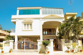 OYO 8486 near Railway Station