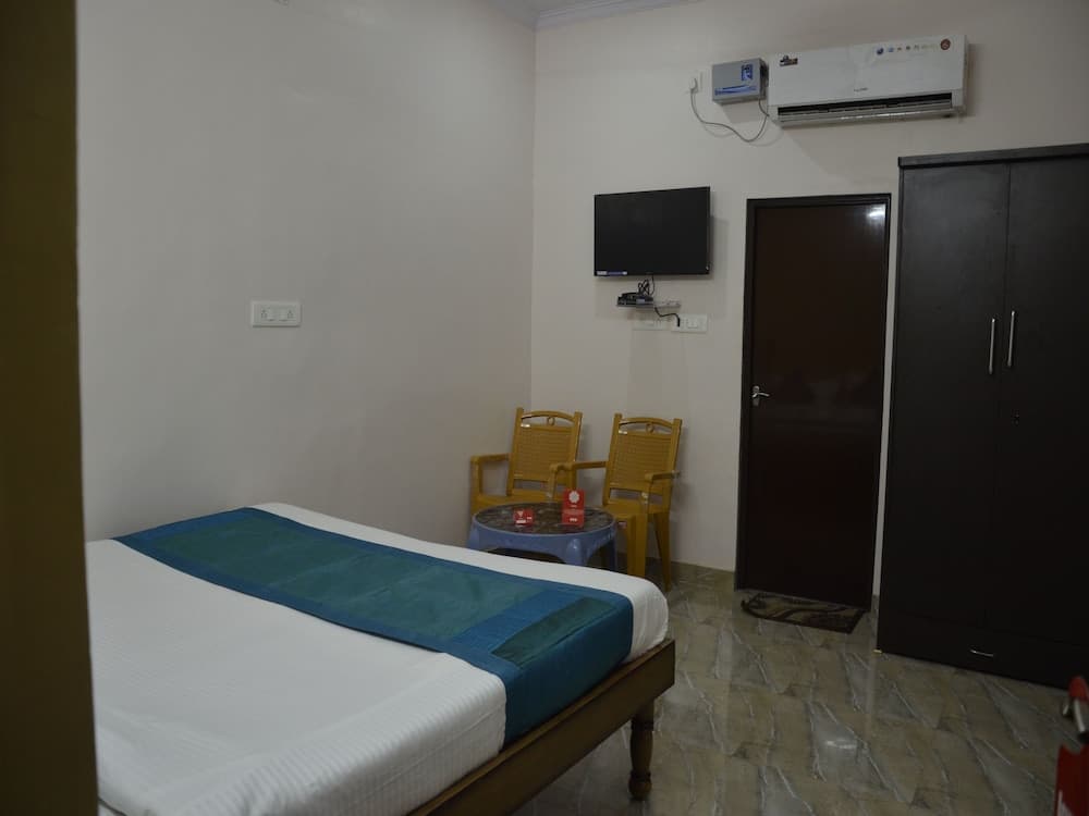 OYO 7622 Varanasi Stays