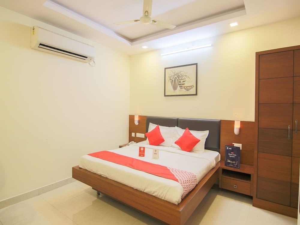 OYO 7585 The Stay Inn