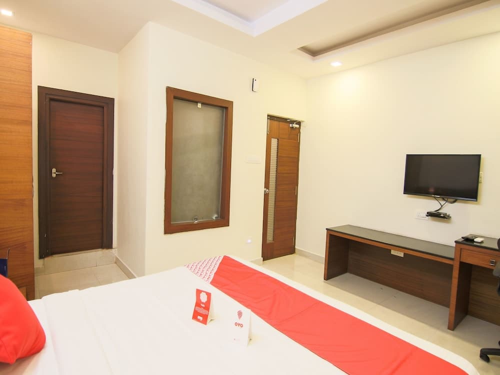 OYO 7585 The Stay Inn