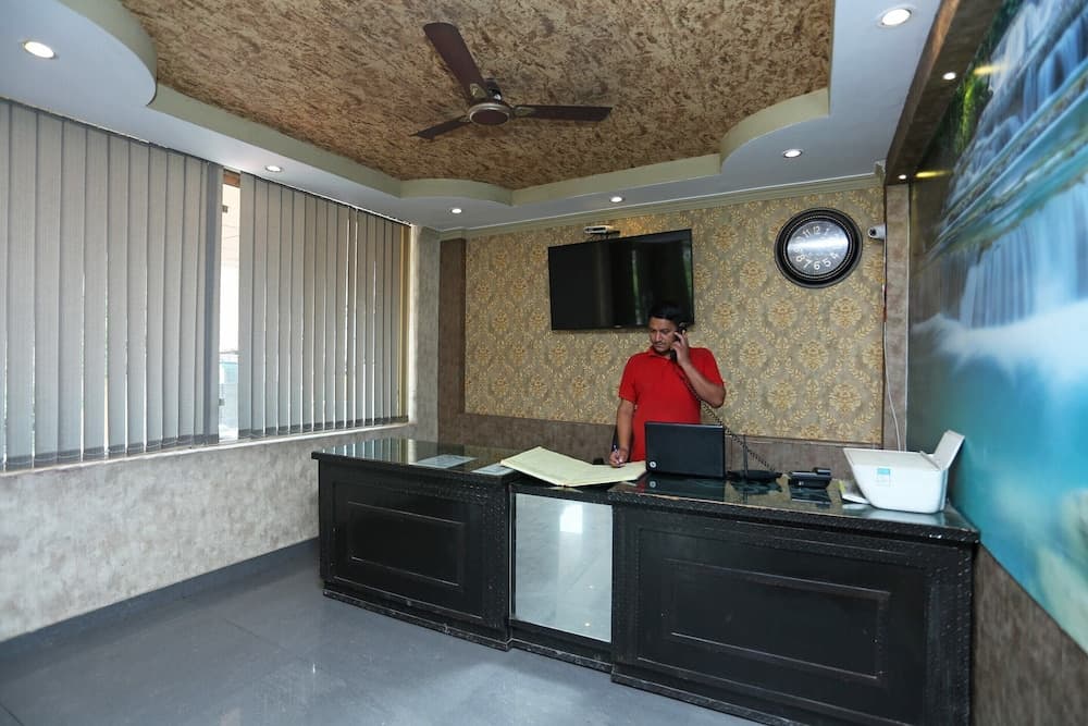 OYO 10592 Hotel Ganga Palace