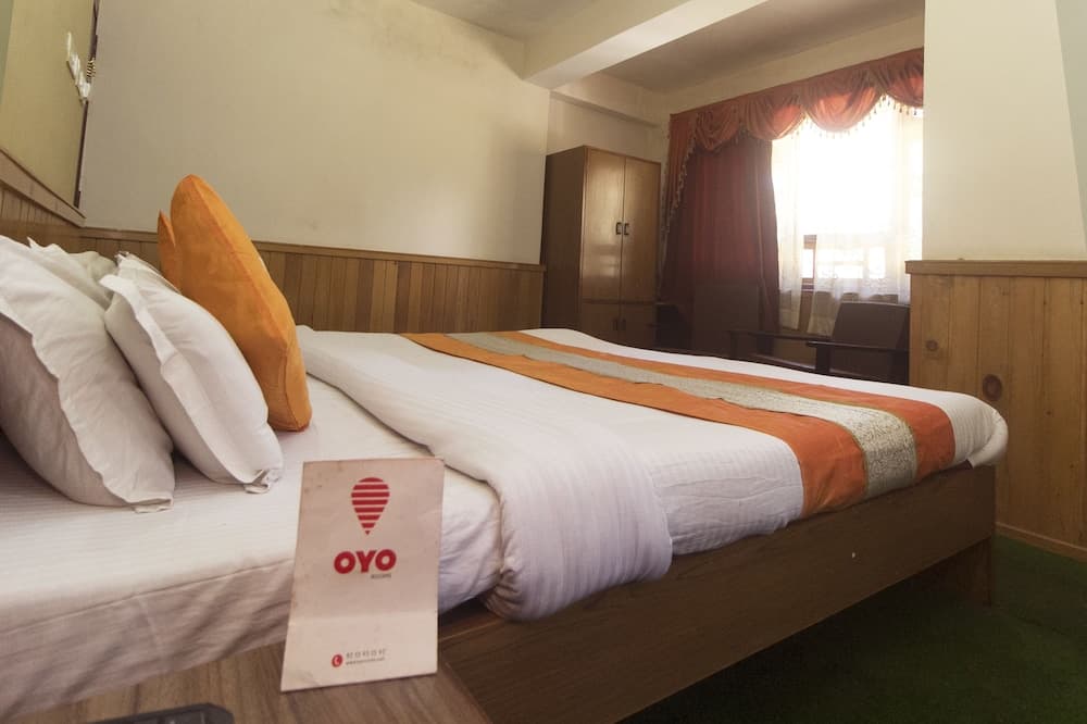 OYO 10587 Vanjula Residency