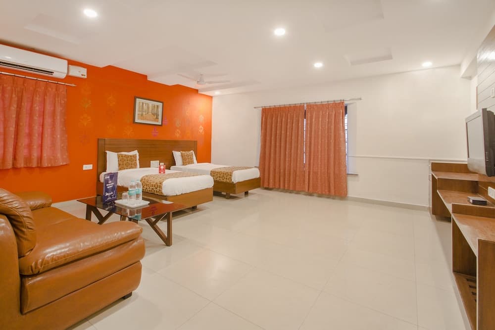 OYO 11400 Hotel Garden View Inn