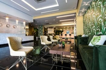 Innfiniti Hotel & Suites