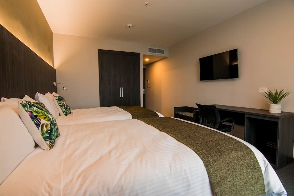 Innfiniti Hotel & Suites