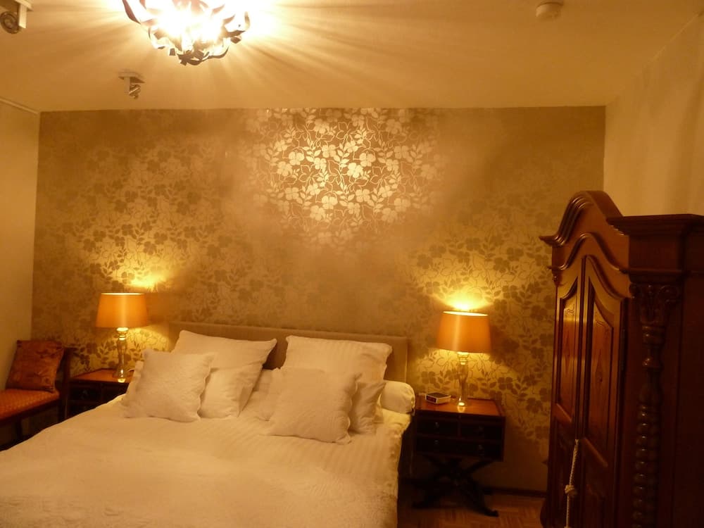 Golden Treasure Deluxe