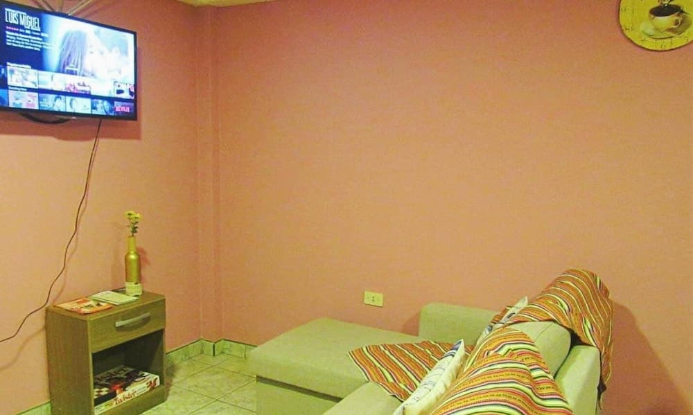 Amigos Del Mundo Guesthouse