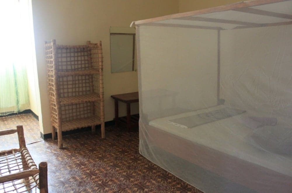 Mfumbwi Backpacker Lodge