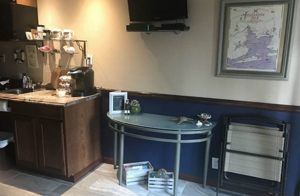 Come Friday Cottages on the Bay