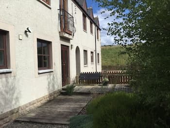 Inverness Apartments - Golf View