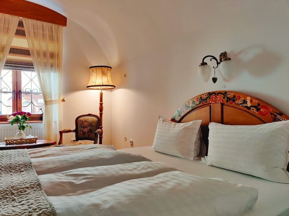 La Teo Pensiune si Pivnita