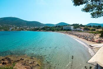 4 Seasons Beach Suites near Airport