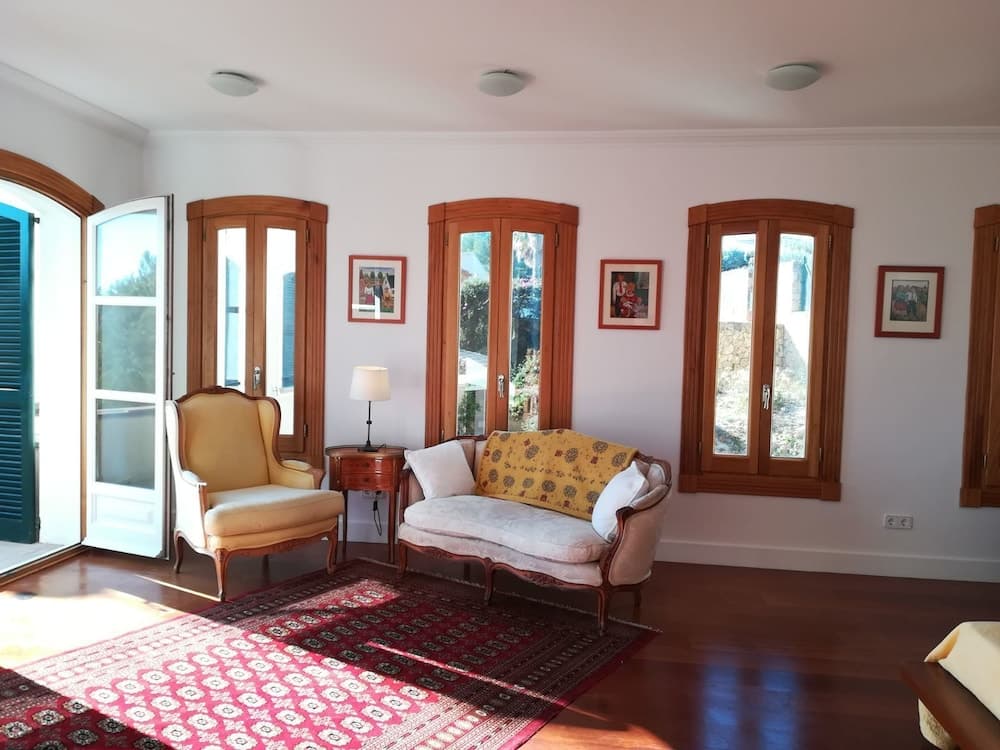 Guest house of Villa Tamarit