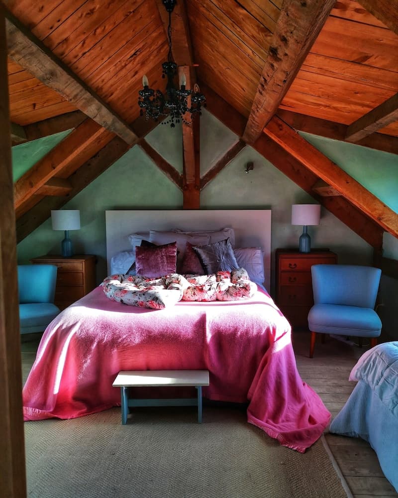 The House With No Nails