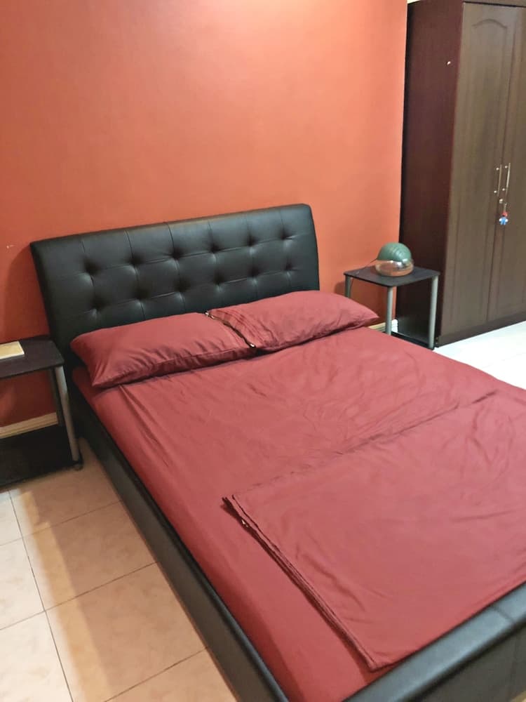 Kalayaan Transient House