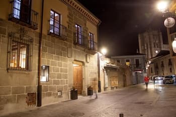 El Encanto Hotel & Cafetería