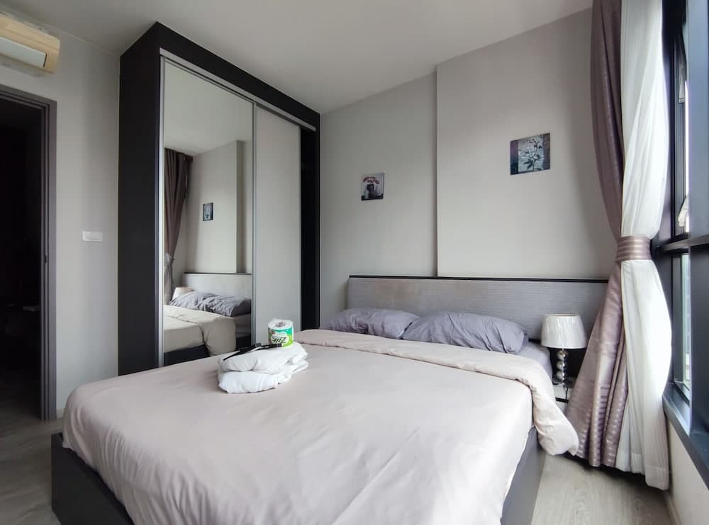 Many Holiday The Base Condo