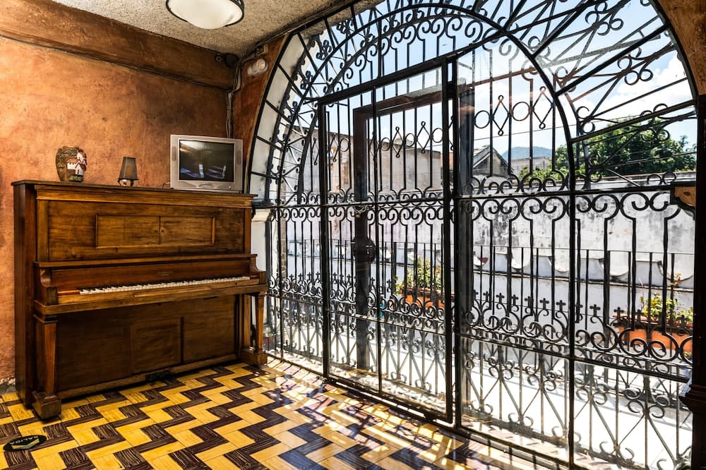 Hotel La Sin Ventura