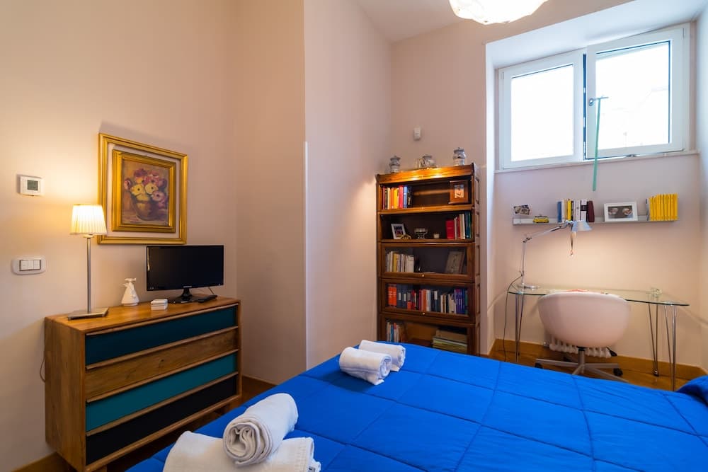 Elegant Flat at Municipio by Napoliapartments