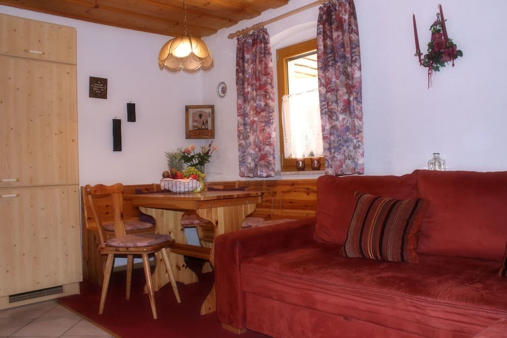 Cozy Apartment with Roof Terrace