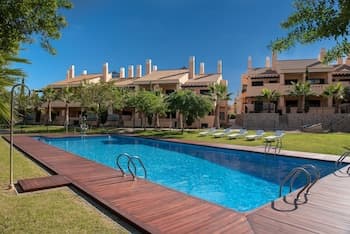 Hacienda del Álamo Residences