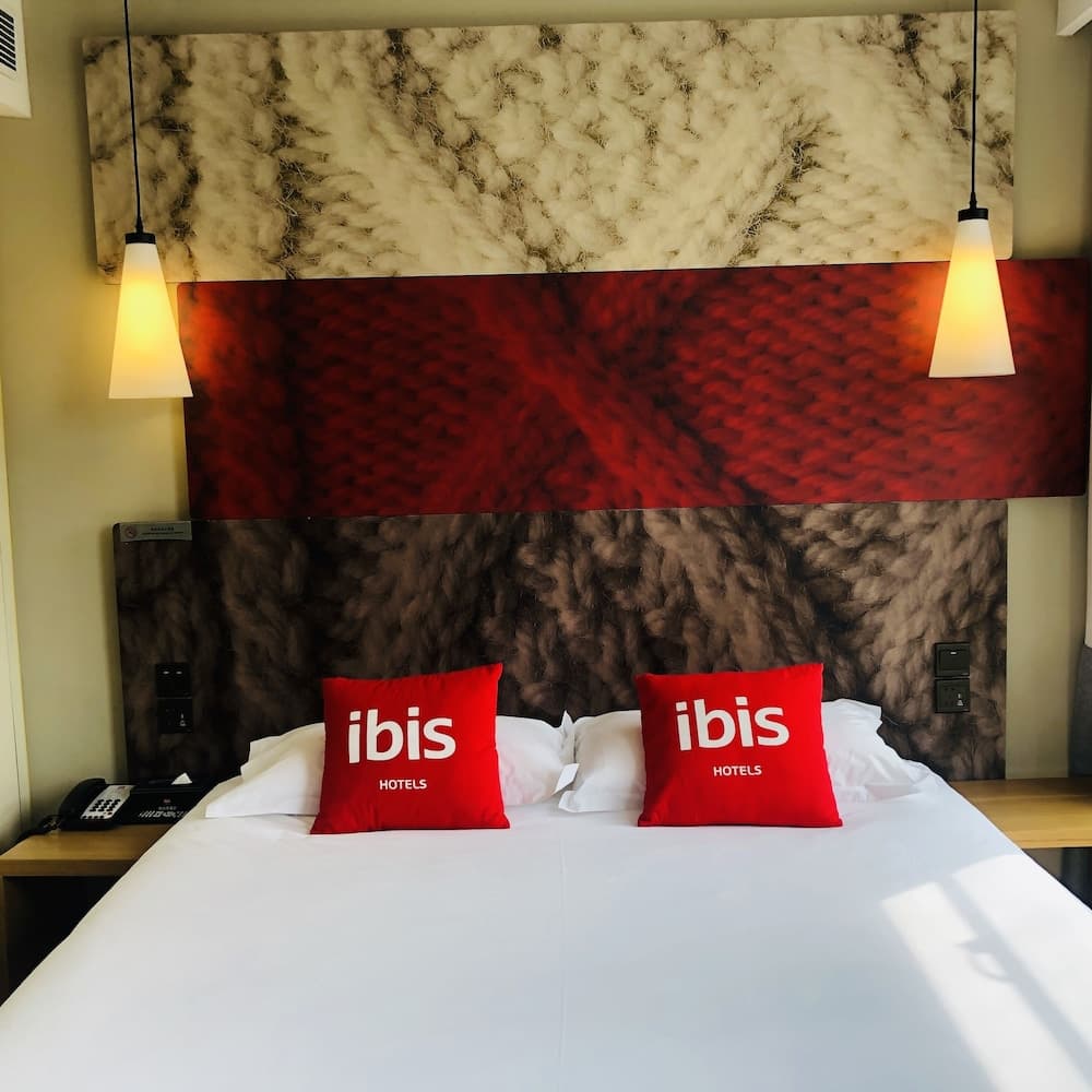ibis Chengdu East Railway Station Hotel