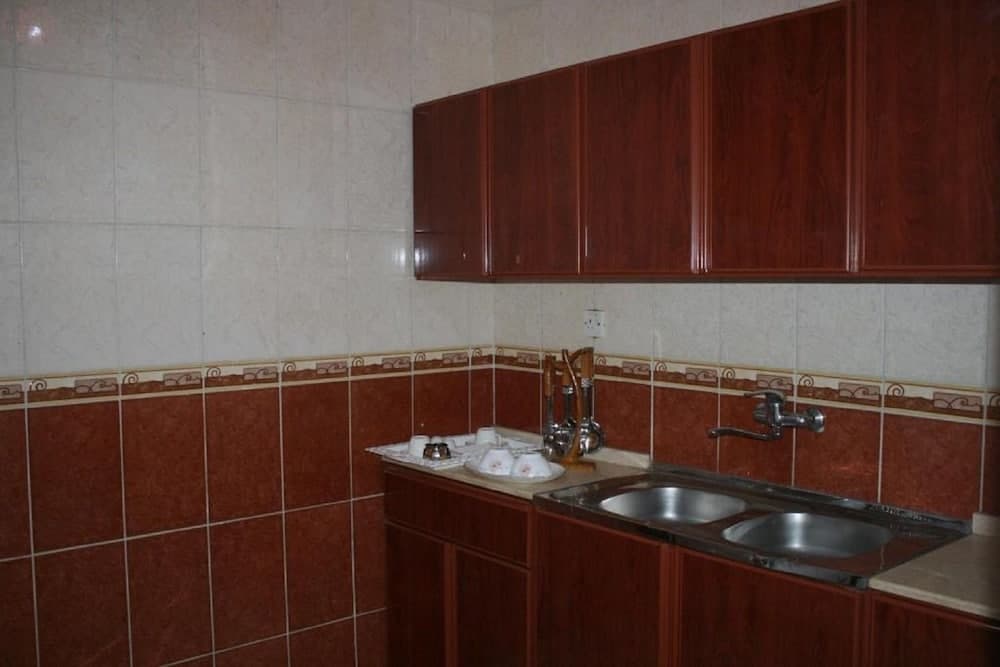 Deyafah Layali Al Reef Furnished Units