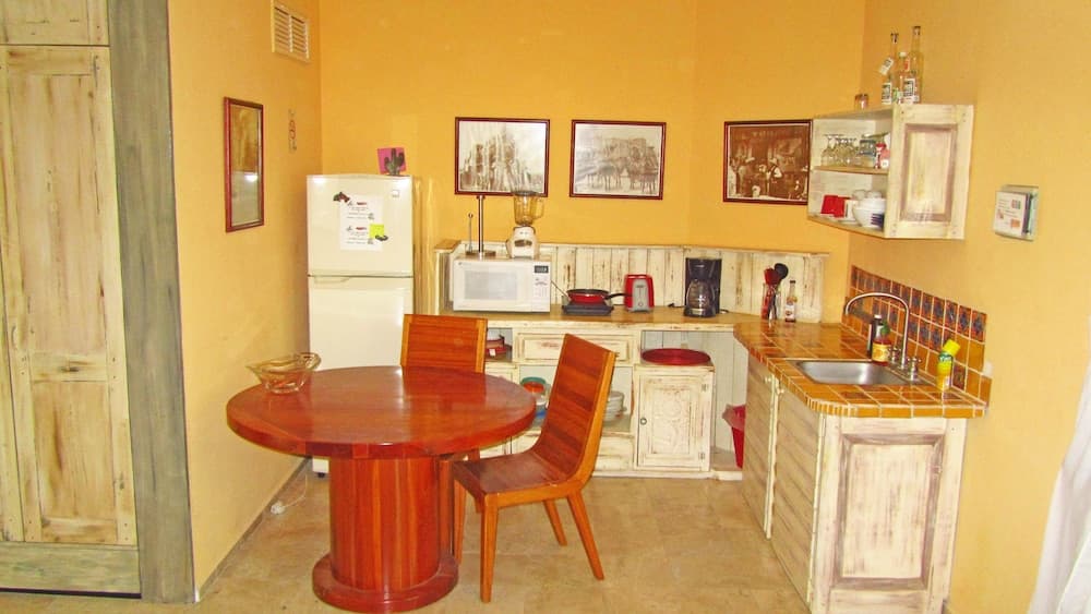 Royal Oasis Studio by PRP