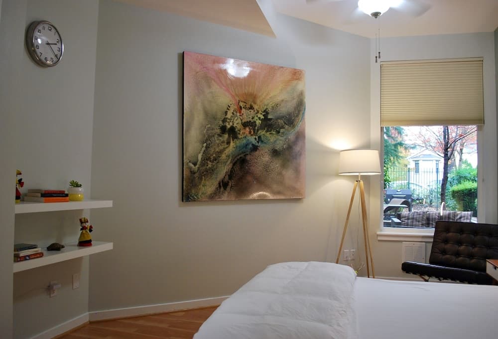 Well Appointed and Modern plus Parking