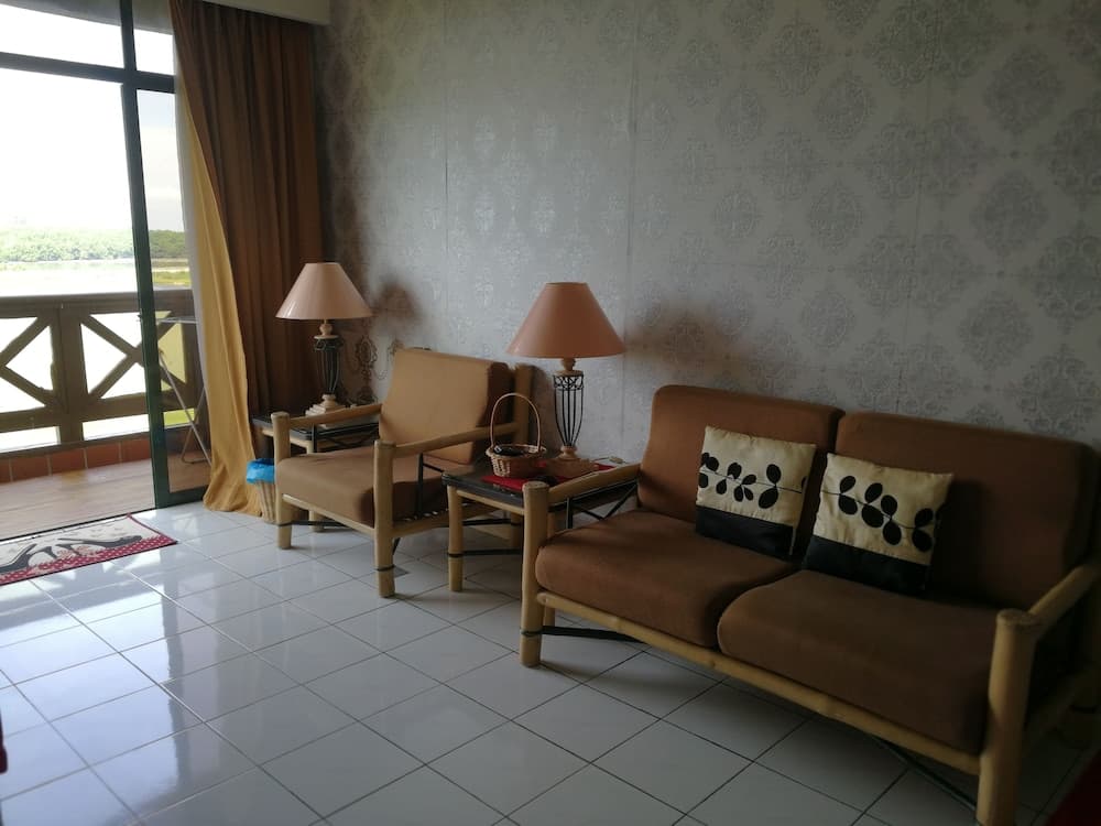 Ideal Mahkota Apartment