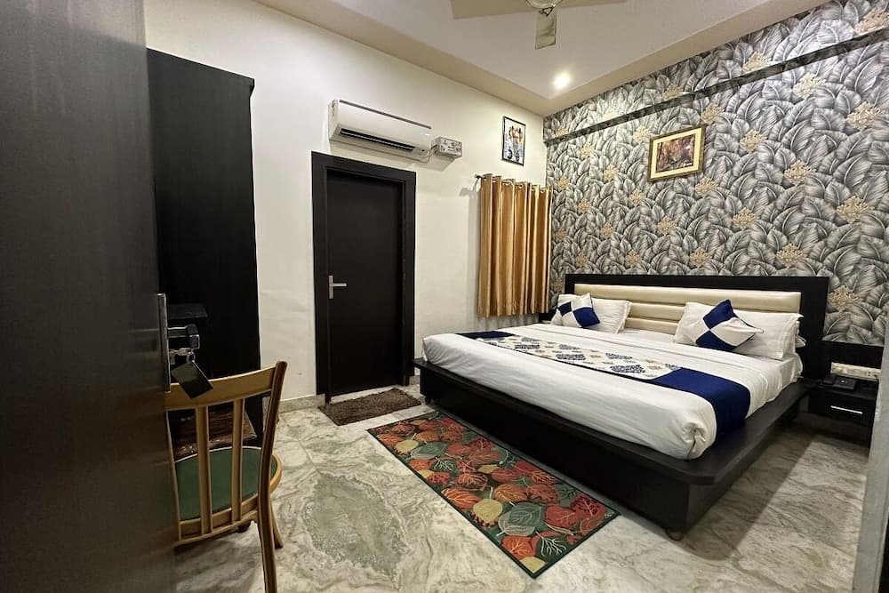 Hotel Aaradhya Residency