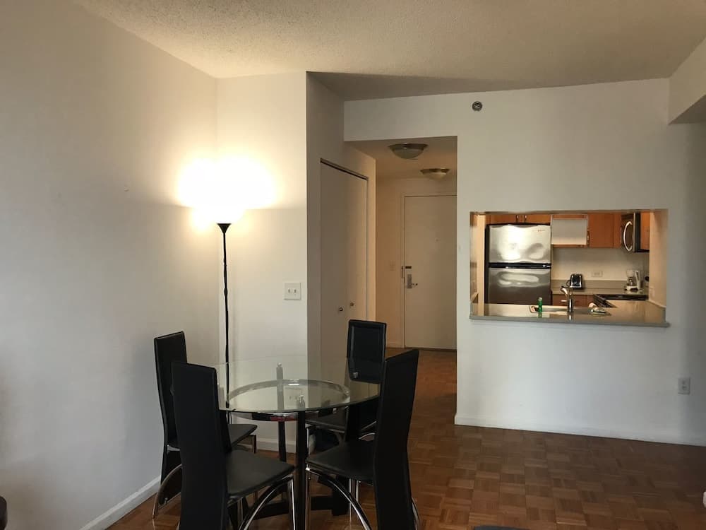 Downtown Luxury Suites