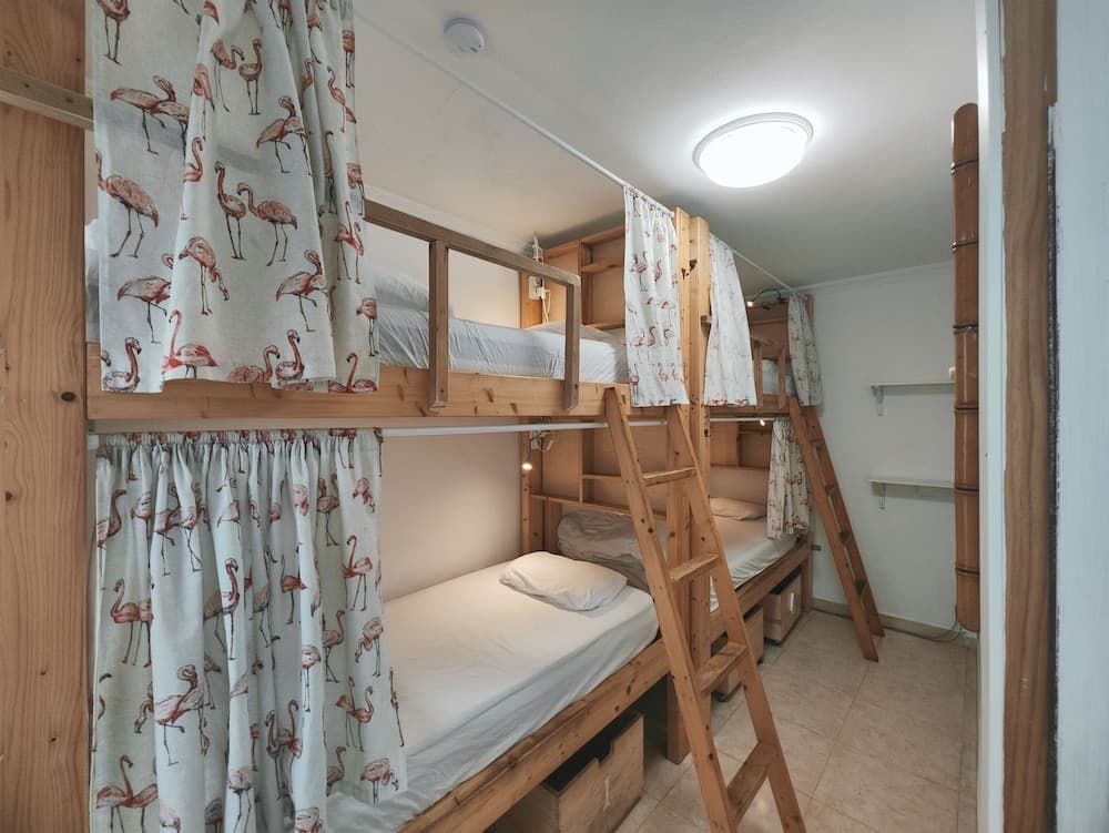 La Ventana Azul Surf Hostel