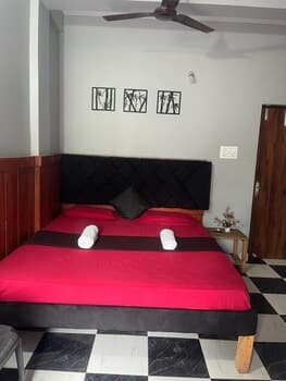 Casa Almeida Guest House