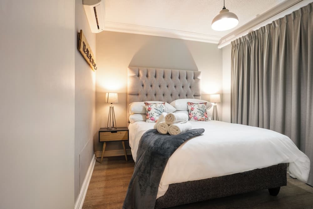 Avemore Jan Cats no 2- with backup power