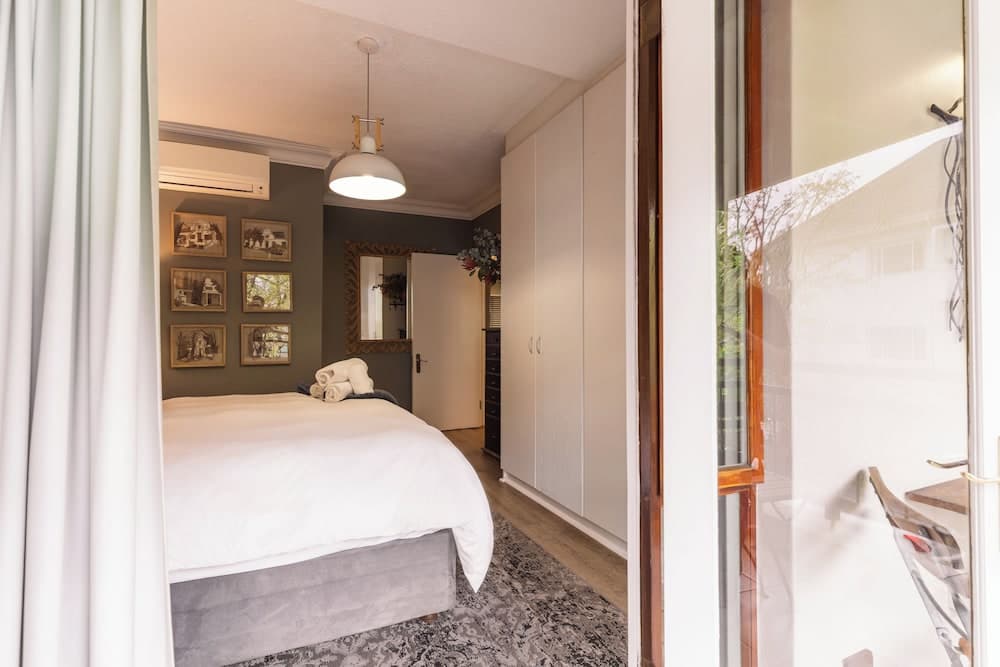 Avemore Jan Cats no 2- with backup power