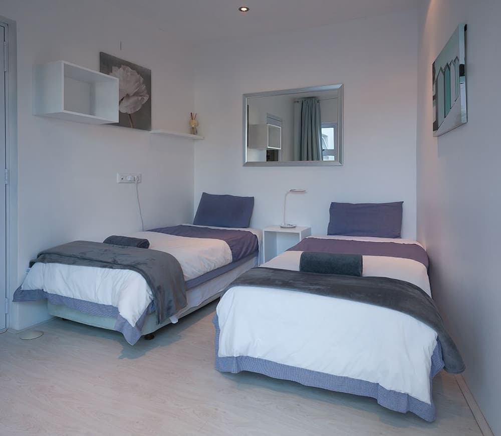 Greenways Beach House