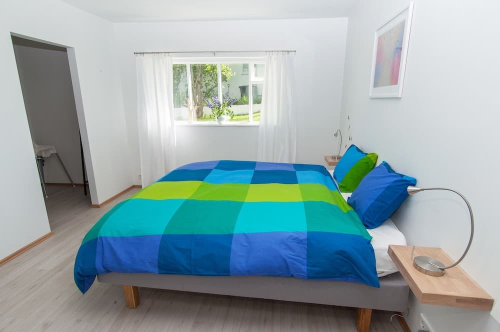 Pearl of the North Apartments