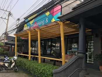 Hub53 Coworking & Coliving Space