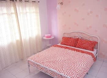 Manis-Manis Pink Lady Cottage