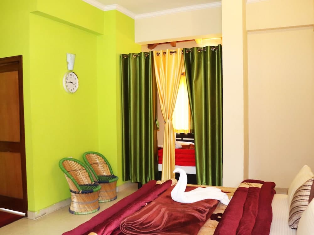 Shivalik River Retreat